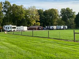 Five full hook ups with Camp Shack in Middle