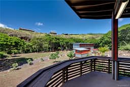 Holomua Farms