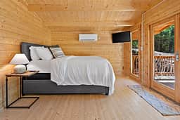 Stillhouse Creek Cabins