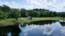 Vineyard Lake Getaway